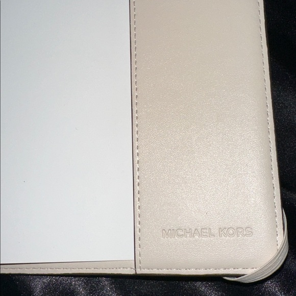 Michael Kors Monogram Notebook - Picture 5 of 5